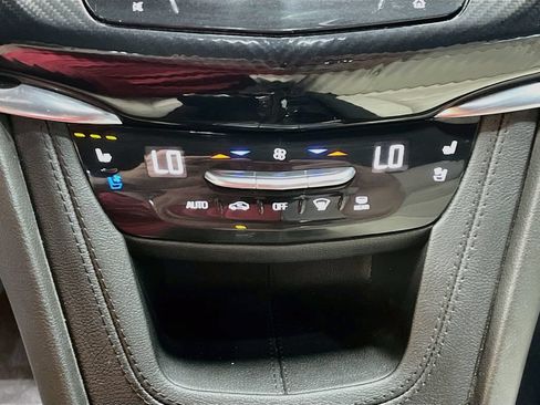 Used 2024 Cadillac XT6 Sport w/ Technology Package AWD/4WD image 16