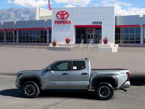 New 2026 Toyota Tacoma TRD Off-Road w/ TRD Off Road Upgrade Package AWD/4WD image 5