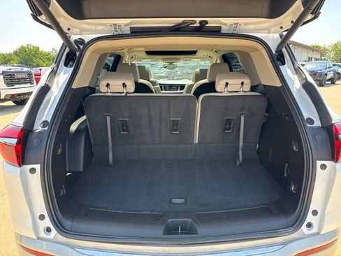 Used 2020 Buick Enclave Essence FWD image 23