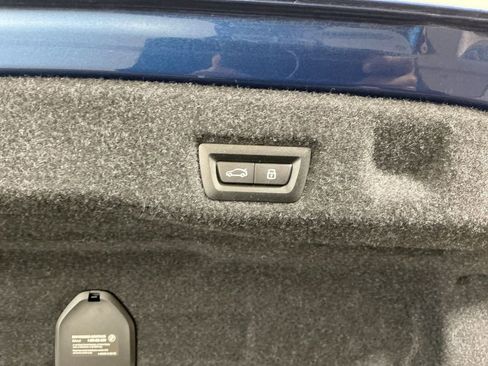 Certified 2025 BMW 530i w/ Premium Package image 30