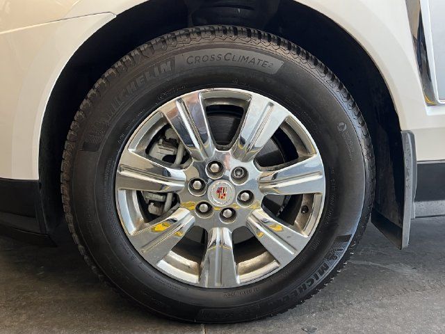 Used 2015 Cadillac SRX Luxury w/ Driver Awareness Package FWD image 9