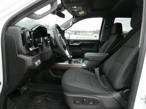 New 2026 GMC Sierra 1500 Elevation image 17