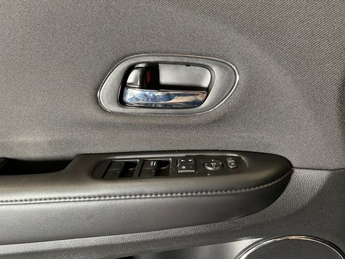 Used 2022 Honda HR-V EX image 19