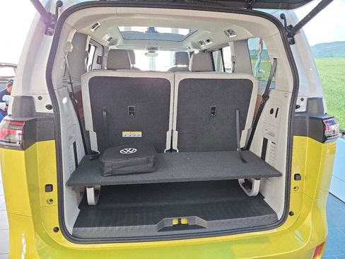 New 2025 Volkswagen ID. Buzz 1st Edition image 9