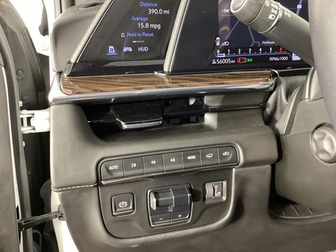 Used 2023 Cadillac Escalade Sport Platinum w/ LPO, ONYX Package AWD/4WD image 26