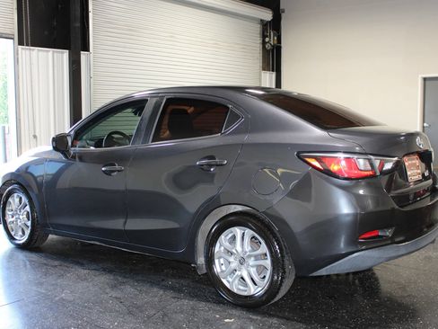 Used 2016 Scion iA FWD image 5