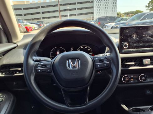 Used 2023 Honda HR-V LX image 13