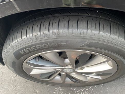 Used 2022 Buick Encore GX Select w/ Sport Touring Package image 10