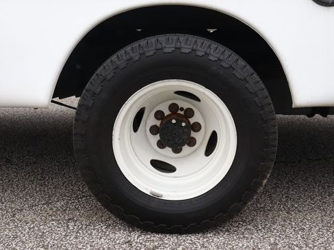 Used 2025 Ford E-450 and Econoline 450 Super Duty w/ Power Equipment Group image 36