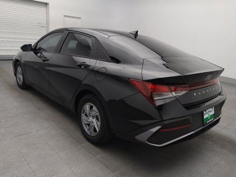 Used 2024 Hyundai Elantra SE image 5