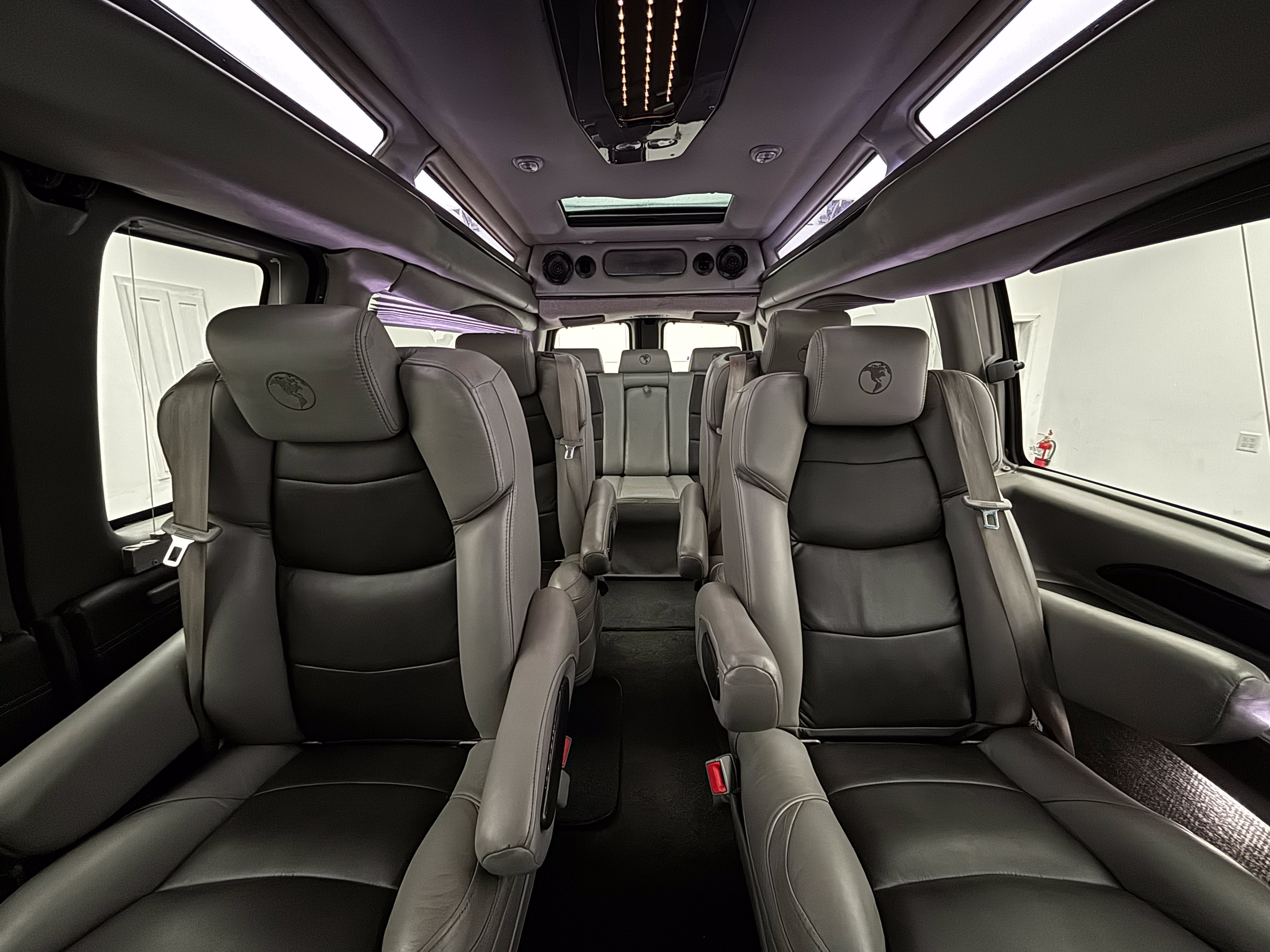 Used 2020 GMC Savana 2500 Extended w/ Enhanced Convenience Package RWD image 2