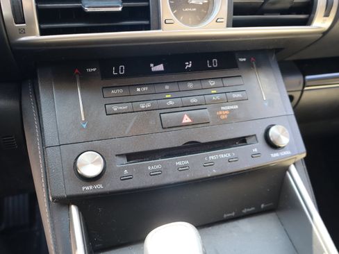 Used 2015 Lexus IS 250 RWD image 19