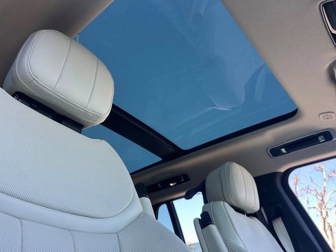 New 2026 Land Rover Range Rover SE AWD/4WD image 12