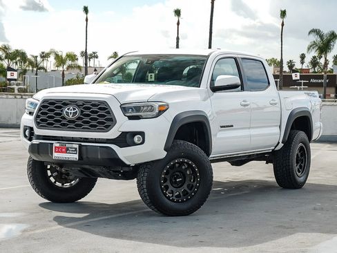 Certified 2022 Toyota Tacoma TRD Off-Road w/ Technology Package image 1