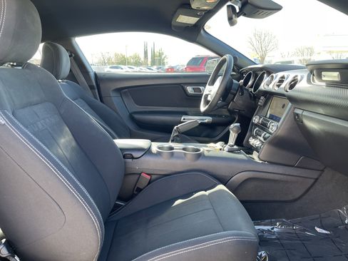 Used 2022 Ford Mustang Coupe image 19