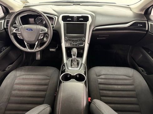 Used 2016 Ford Fusion SE image 14