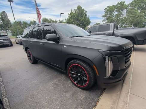 Used 2025 Cadillac Escalade Sport Platinum w/ LPO, Floor Liner Package AWD/4WD image 5