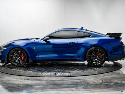 Used 2022 Ford Mustang Shelby GT500 w/ Carbon Fiber Track Pack image 7