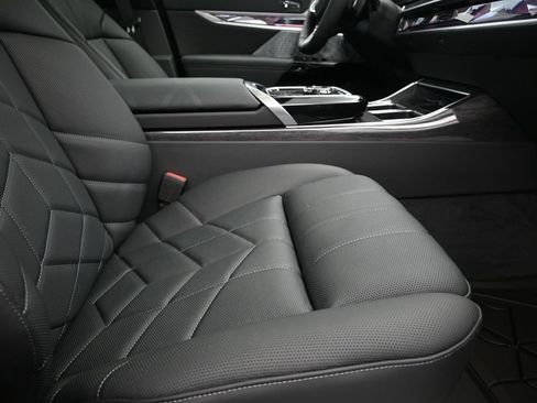 New 2026 BMW 760i xDrive w/ Executive Package AWD/4WD image 25