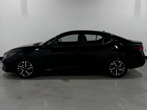 Used 2025 Nissan Sentra SV FWD image 14