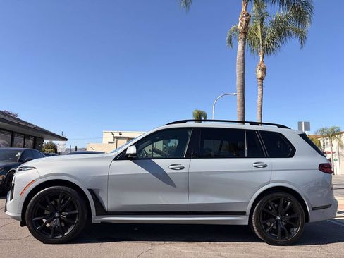 Used 2024 BMW X7 xDrive40i w/ M Sport Package AWD/4WD image 2