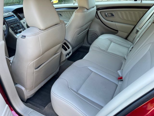 Used 2012 Ford Taurus Limited FWD image 7