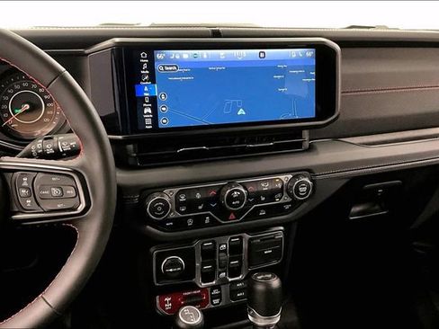 Used 2024 Jeep Wrangler Unlimited Rubicon w/ Technology Group AWD/4WD image 7