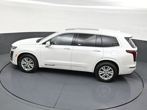 Used 2021 Cadillac XT6 Luxury image 14