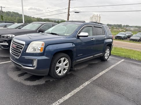 Used 2017 GMC Terrain SLE w/ Chrome Edition AWD/4WD image 2