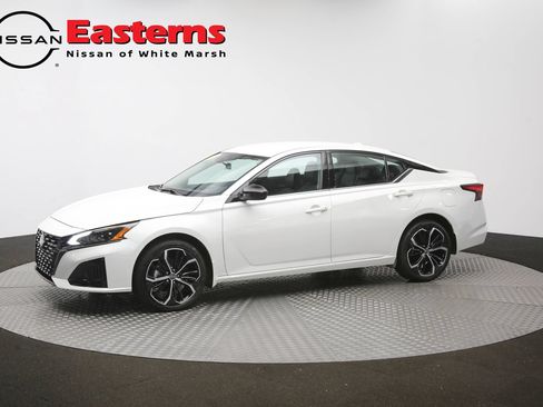 Used 2025 Nissan Altima 2.5 SR AWD/4WD image 55