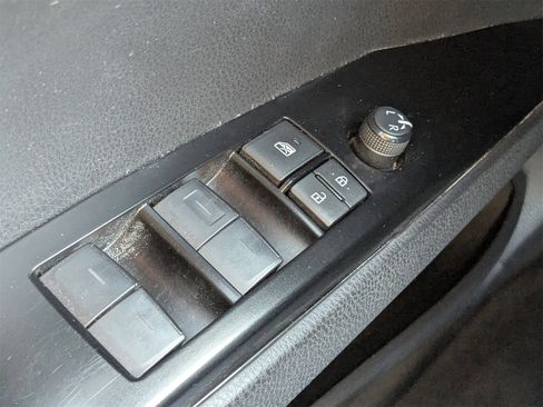 Used 2025 Toyota Camry LE image 25