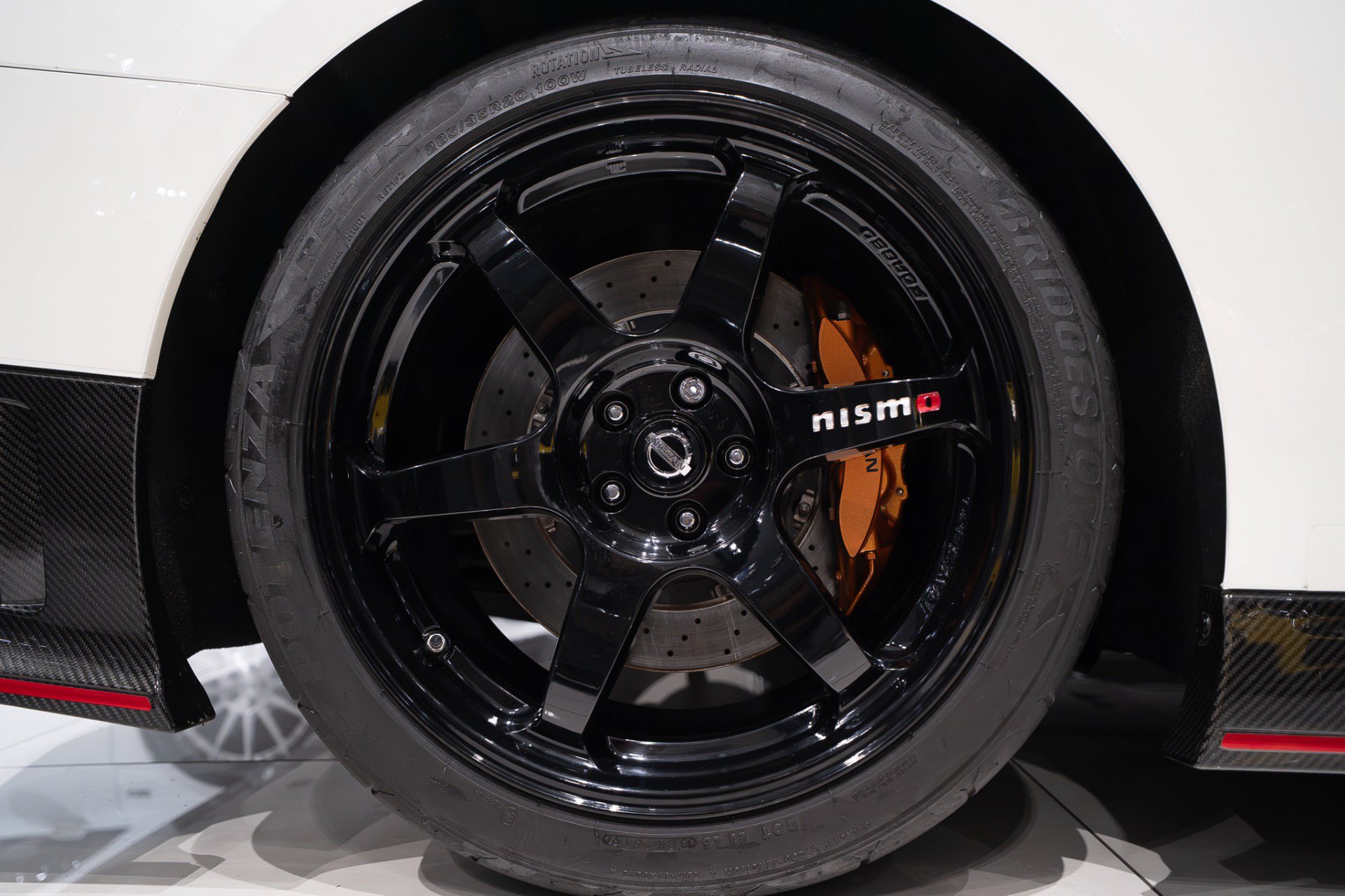 Used 2016 Nissan GT-R NISMO AWD/4WD image 51