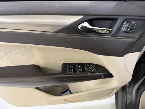 Used 2018 Lincoln MKC Premiere image 14