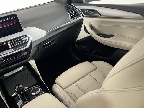 Certified 2022 BMW X4 xDrive30i w/ Premium Package 2 image 11