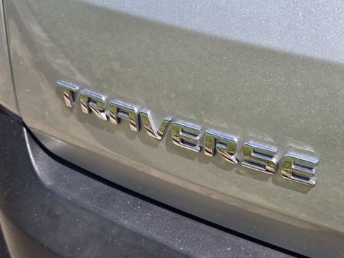 Used 2019 Chevrolet Traverse LT image 11