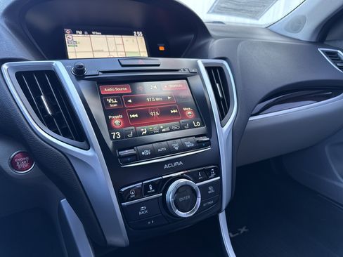 Used 2016 Acura TLX w/ Technology Package image 16
