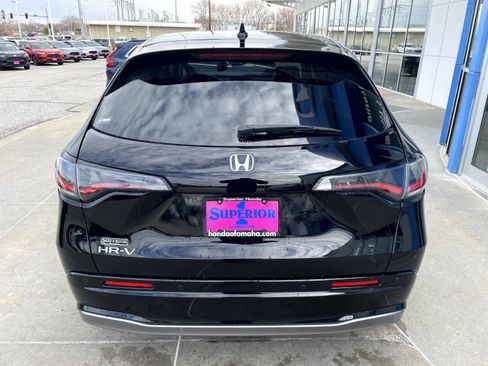 Used 2025 Honda HR-V EX-L image 3