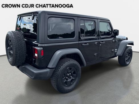 Used 2018 Jeep Wrangler Unlimited Sport AWD/4WD image 4