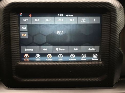 Certified 2022 Jeep Gladiator Willys image 24