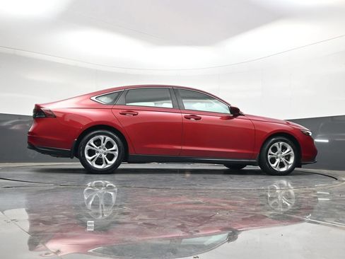 Used 2023 Honda Accord LX image 37