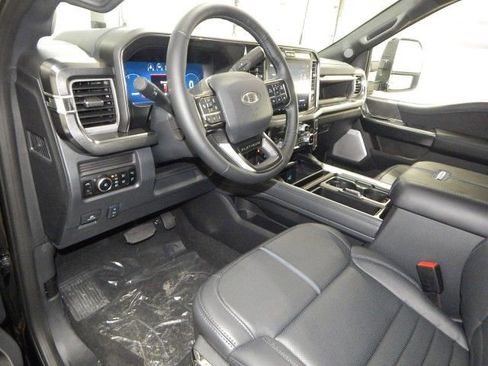 New 2025 Ford F250 Platinum image 15