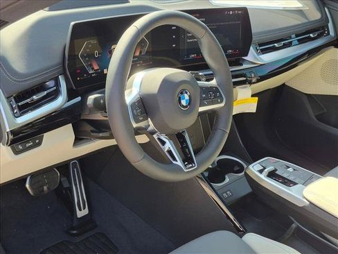 Used 2026 BMW X1 xDrive28i w/ Technology Package AWD/4WD image 3
