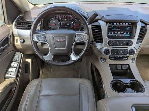 Used 2019 GMC Yukon XL SLT w/ Premium Edition RWD image 16