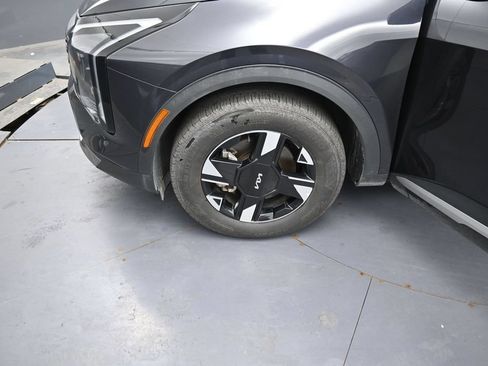 Used 2026 Kia Sportage LX FWD image 15