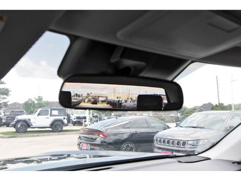 Used 2022 Toyota Tundra SR5 AWD/4WD image 22