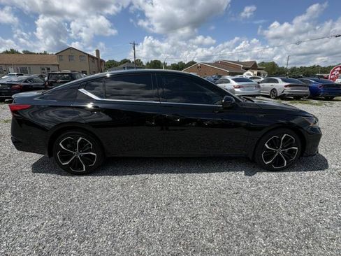 Used 2023 Nissan Altima 2.5 SR AWD/4WD image 7