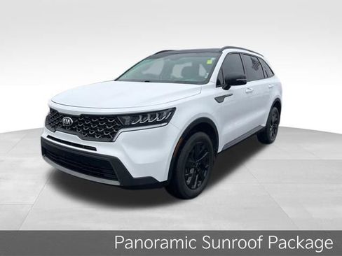 Used 2021 Kia Sorento S w/ Panoramic Sunroof Package image 4