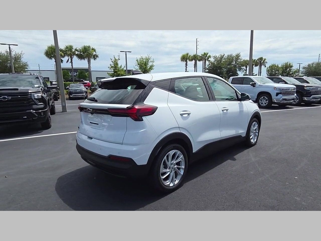 New 2027 Chevrolet Bolt LT w/ Comfort Package FWD image 19