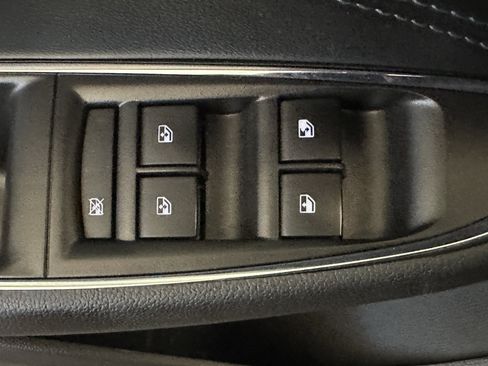 Used 2017 Chevrolet Cruze Premier image 30