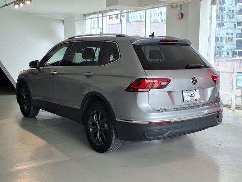 Used 2023 Volkswagen Tiguan SE w/ Panoramic Sunroof Package AWD/4WD image 6
